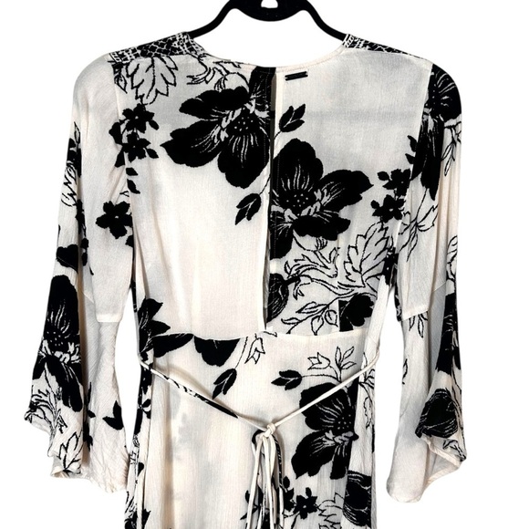 Billabong Divine Dress- Cream Floral Bell Sleeve Mini Dress - Picture 10 of 15